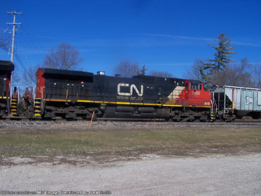 CN 2692